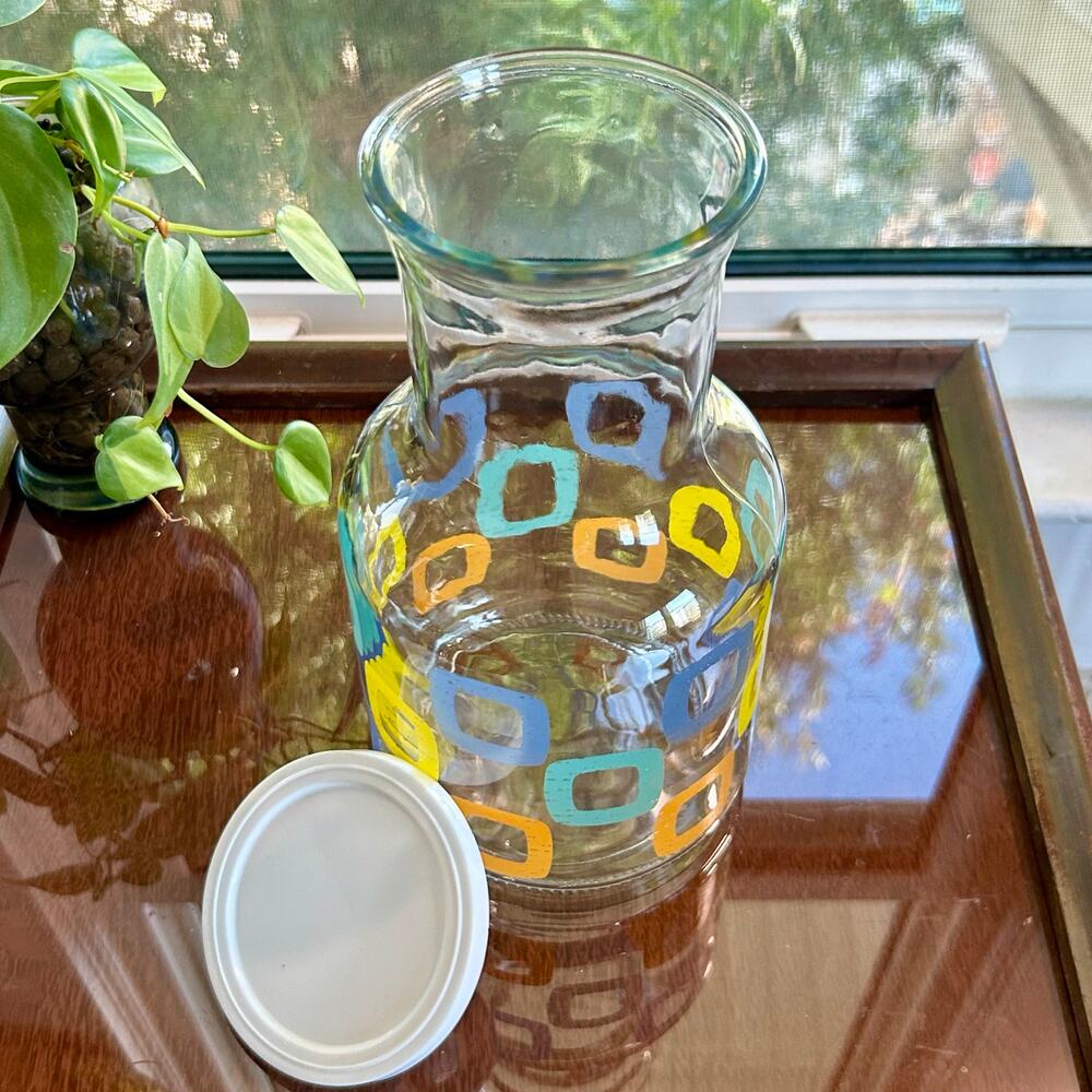 Vintage KIG Indonesia Juice Carafe with Lid, 48 oz Square Pattern